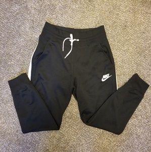 Woman's Nike Joggers